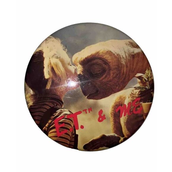 Funko E.T. The Extra-Terrestrial: Light Years From Home With Bonus Vintage Pin - Picture 6 of 7